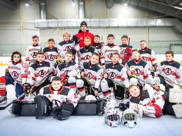Каменские хоккеисты приняли участие в международном турнире по хоккею с шайбой в Казани